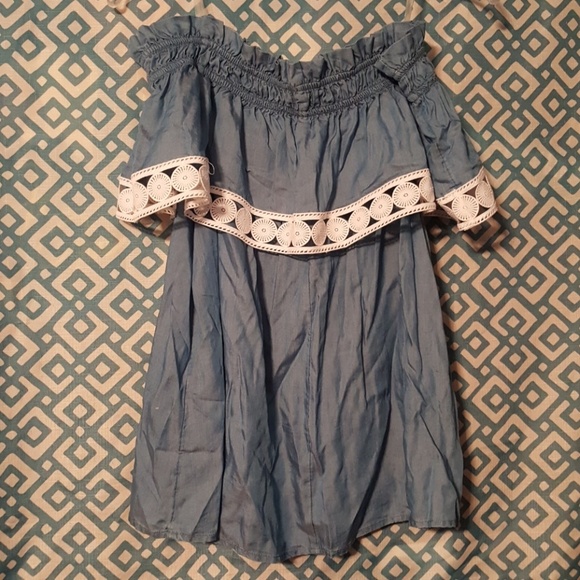 Blue Top - Picture 2 of 3